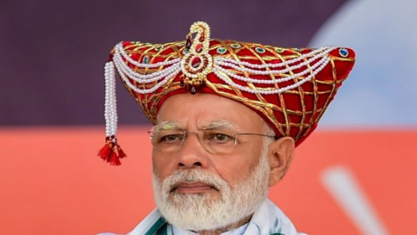 राहुल के चौकीदार चोर है' के खिलाफ मोदी का 'मैं भी चौकीदार' अभियान