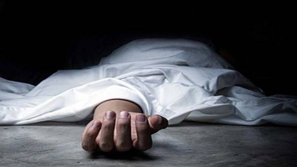 लोगों ने किया प्रदर्शन