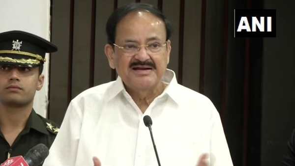 Vice President Venkaiah Naidu on Police Reforms day, Vice President, Venkaiah Naidu, Police, dgp, पुलिस, वेंकैया नायडू Vice President Venkaiah Naidu on Police Reforms day, Vice President, Venkaiah Naidu, Police, dgp, पुलिस, वेंकैया नायडू
