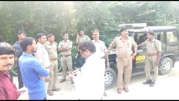26 lakhs rupees cash robbery in amethi 26 lakhs rupees cash robbery in amethi