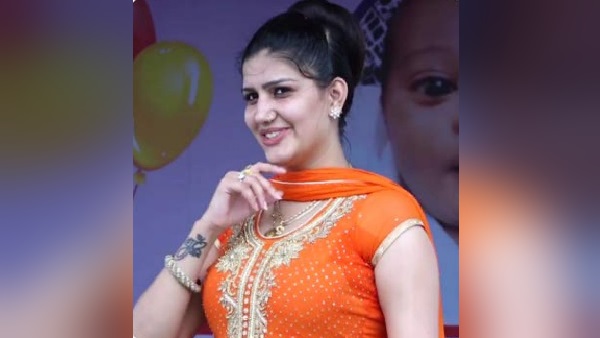 'कहा कि नोएडा का शो बुक कर लिया है'