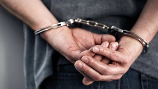 पुलिस ने किया गिरफ्तार