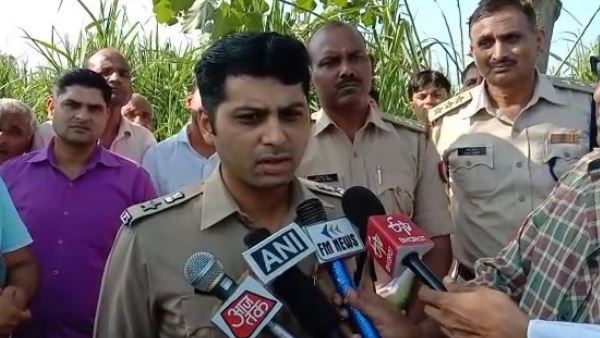 girl dead body found on railway track in saharanpur girl dead body found on railway track in saharanpur