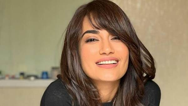 surbhi jyoti, sonam gupta bewafa hai surbhi jyoti, sonam gupta bewafa hai
