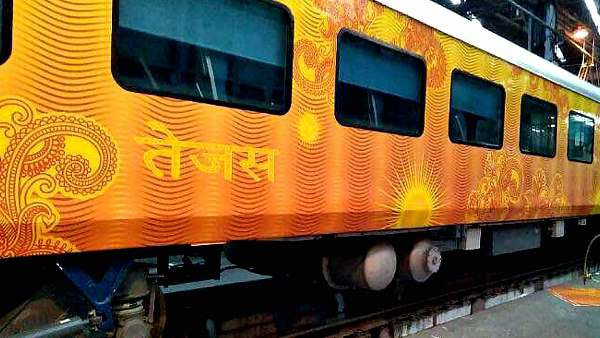 कोहरे के कारण ट्रेन लेट होने को एक्ट ऑफ गॉड माना जाना चाहिए- IRCTC