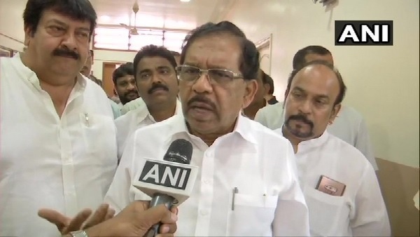 Income Tax Dept is conducting raids at the premises of former Deputy CM of Karnataka Income Tax Dept is conducting raids at the premises of former Deputy CM of Karnataka