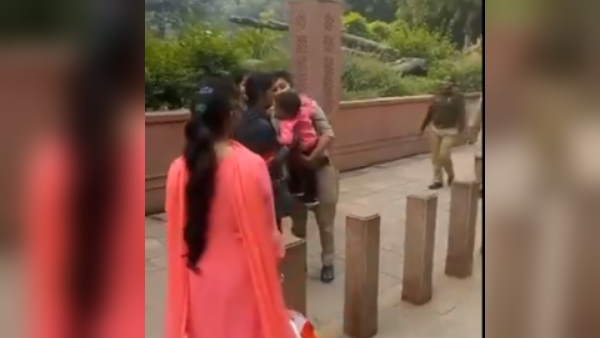 agra police tweet on social media gone viral agra police tweet on social media gone viral