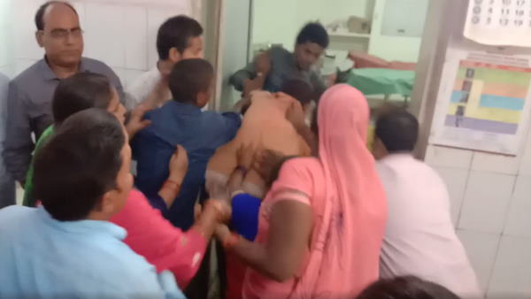 जिला अस्पताल पर लगाया फर्जीवाड़े का आरोप