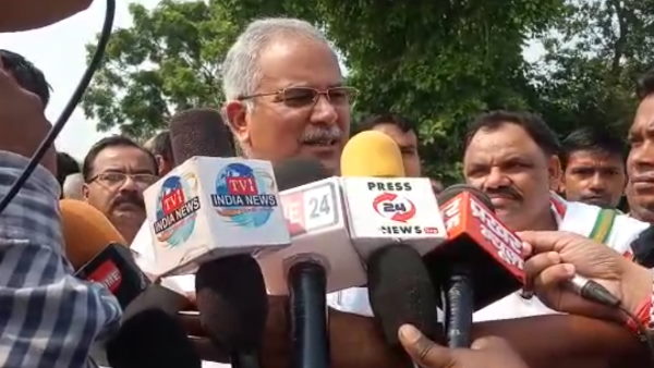 Cm bhupesh baghel statement on pm modi and cm yogi in campaigning of byelection in barabanki Cm bhupesh baghel statement on pm modi and cm yogi in campaigning of byelection in barabanki
