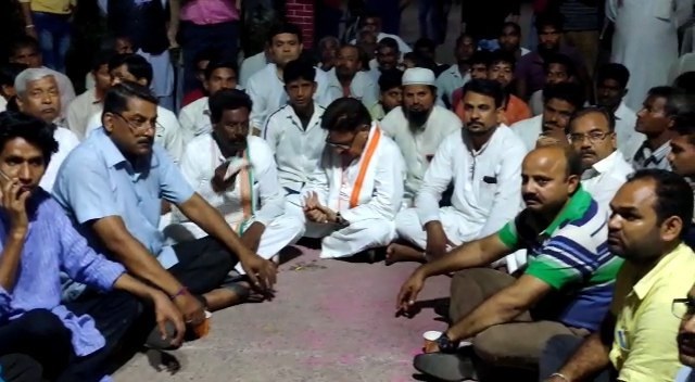 जिले के तमाम अधिकारी पहुंचे