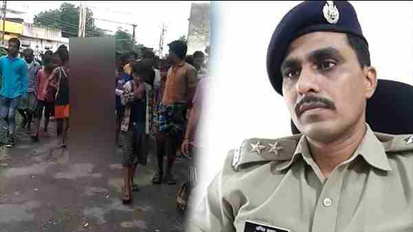 People beaten two young men in varanasi People beaten two young men in varanasi