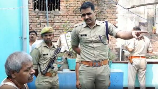 man ends life with wife and two children in varanasi man ends life with wife and two children in varanasi