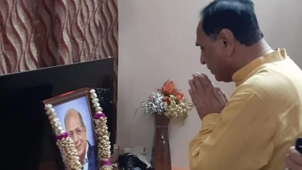 Gujarat CM Vijay Rupanis Cousin Dies Due To 45 Minutes Ambulance Delay Gujarat CM Vijay Rupanis Cousin Dies Due To 45 Minutes Ambulance Delay