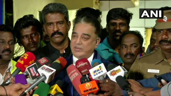 Kamal Haasan gave indication of friendship with Rajinikanth can be united for the Tamil Nadu Kamal Haasan gave indication of friendship with Rajinikanth can be united for the Tamil Nadu