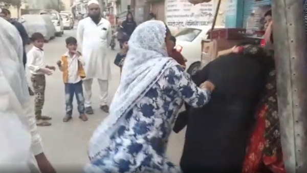 bagpat women did fight for husband bagpat women did fight for husband