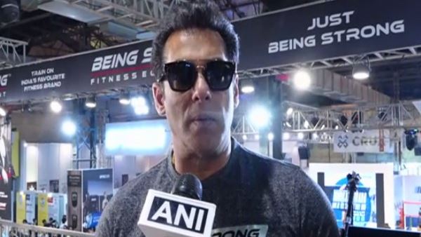 Supreme Court orders no coercive action to be taken against Salman Khan allegedly hurting religious sentiment by Love Yatri Supreme Court orders no coercive action to be taken against Salman Khan allegedly hurting religious sentiment by Love Yatri