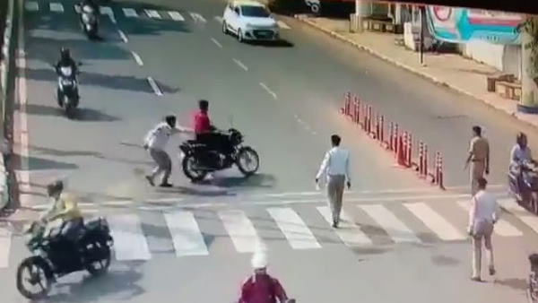 vadodra traffic policeman accident during vehicle checking vadodra traffic policeman accident during vehicle checking
