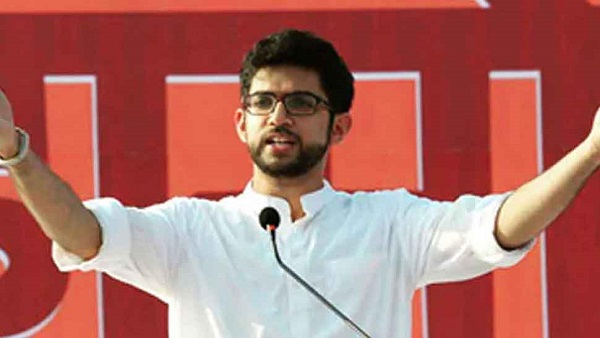 Maharashtra Govt Formation: रात भर विधायकों संग बैठक करते रहे आदित्य ठाकरे... Maharashtra Govt Formation: रात भर विधायकों संग बैठक करते रहे आदित्य ठाकरे...