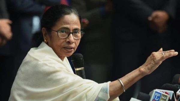 Mamata Banerjee claim her phones tapped by narendra Modi govt Mamata Banerjee claim her phones tapped by narendra Modi govt