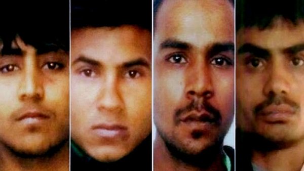 फांसी से बचने के लिए क्या कर रहे दोषी