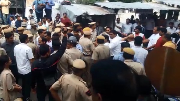 आईपीएस की पिस्टल भी गायब