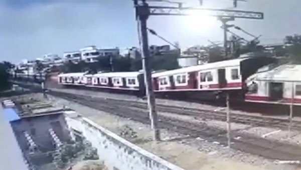 CCTV footage of the collision between Falaknuma train and Secunderabad Hundry Express CCTV footage of the collision between Falaknuma train and Secunderabad Hundry Express