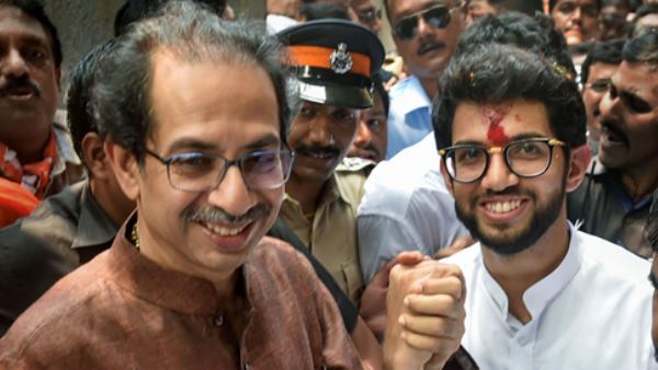 सोनिया गांधी और उद्धव ठाकरे के बीच हुई फोन पर बात
