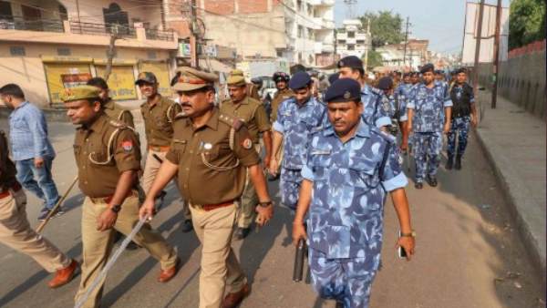 सोशल मीडिया अकाउंट्स की हो रही निगरानी