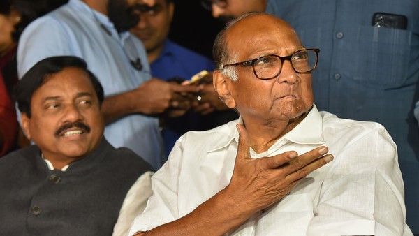 अजित पवार ही घाटे में क्यों दिख रहे हैं?