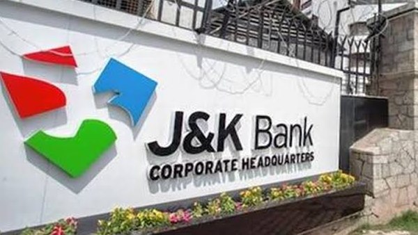Four employees of Jammu & Kashmir Bank lost their lives after cash van fell into a gorge Four employees of Jammu & Kashmir Bank lost their lives after cash van fell into a gorge