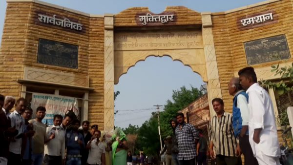 बाड़मेर वार्ड 17 के मतदाताओं ने डाले वोट