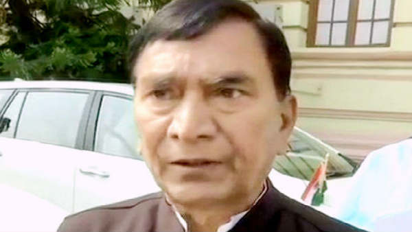 बेरोजगारी पर बिहार के शिक्षा मंत्री का अजीबो-गरीब बयान- ज्यादा लोग शिक्षित हो रहे हैं इसलिए बढ़ रही समस्या बेरोजगारी पर बिहार के शिक्षा मंत्री का अजीबो-गरीब बयान- ज्यादा लोग शिक्षित हो रहे हैं इसलिए बढ़ रही समस्या