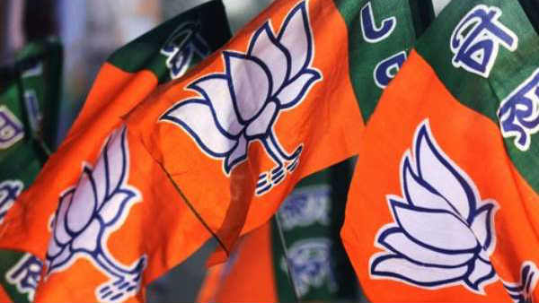 कर्नाटक उपचुनाव: SC से राहत पाए 13 बागी विधायकों को BJP ने दिया टिकट, आज ही पार्टी में हुए थे शामिल कर्नाटक उपचुनाव: SC से राहत पाए 13 बागी विधायकों को BJP ने दिया टिकट, आज ही पार्टी में हुए थे शामिल