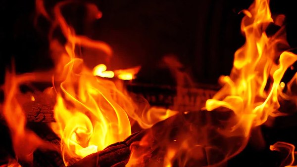 7 people were killed after gas line explosion caused a buildings collapse in Bangladesh 7 people were killed after gas line explosion caused a buildings collapse in Bangladesh