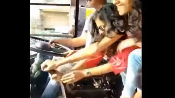 वीडियो फेसबुक पेज पर पोस्ट किया गया