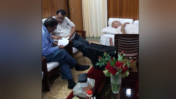 एसआईटी ने ऐसे लिया था हिरासत में