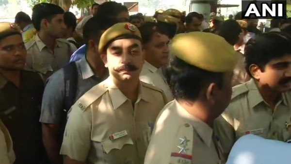 delhi police delhi police