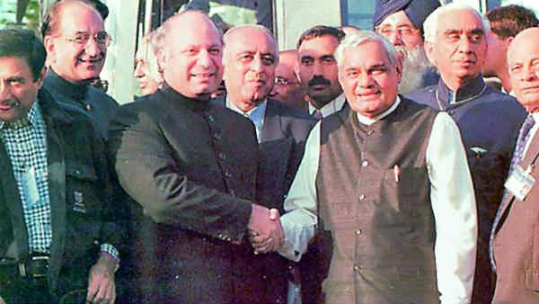 अपनी जन्मभूमि को मिस करते थे देव आनंद