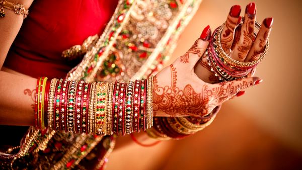 Bhopal mans argument for divorce wife is dark skinned in real Bhopal mans argument for divorce wife is dark skinned in real