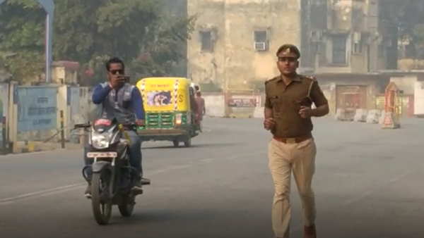 etawah police daroga vijay pratap runs 60 km in way of protest etawah police daroga vijay pratap runs 60 km in way of protest