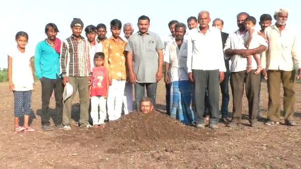 Watch video: A Gujarati farmer hidden his body inside land for crop insurance Watch video: A Gujarati farmer hidden his body inside land for crop insurance