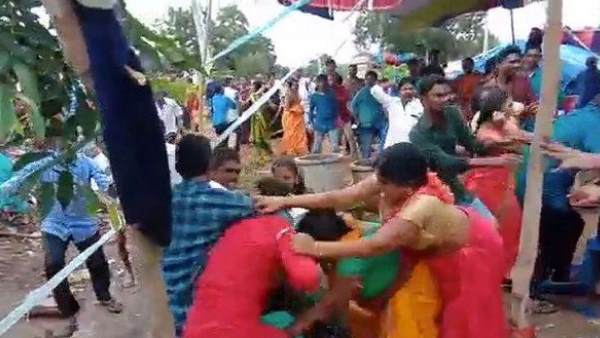 telangana fight, wedding telangana fight, wedding