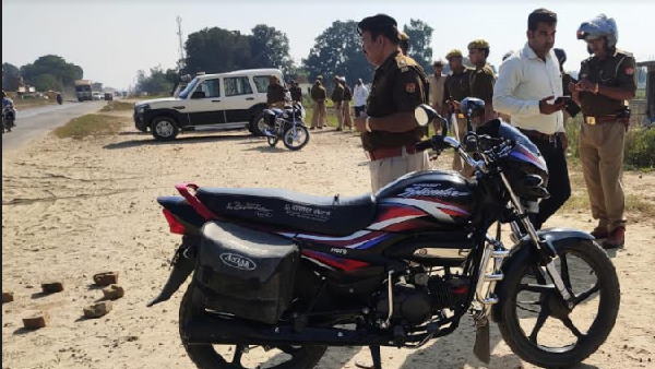 अखिलेश बोले- सवाल है कि किसका आशीर्वाद है?
