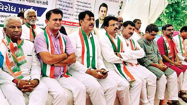 69 रह गई थी कांग्रेस विधायकों की संख्या