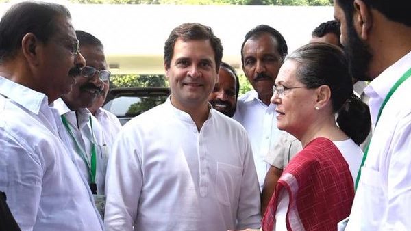सोनिया ने कहा, ‘भाजपा अति आत्मविश्वास में थी’