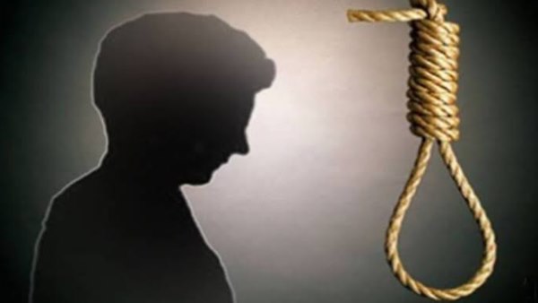 Kerala BSNL employee commits suicide after not getting salary for 10 months Kerala BSNL employee commits suicide after not getting salary for 10 months