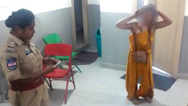 सॉफ्टवेयर कंपनी में काम करती है महिला