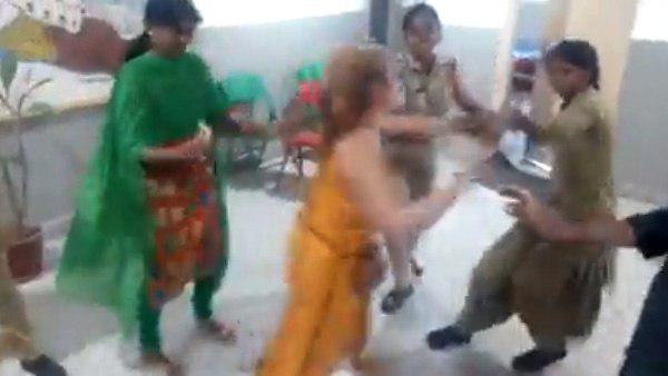 इन धाराओं में दर्ज हुआ केस