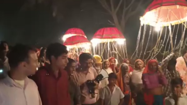 हिन्दू रीति रिवाज से हुई शादी