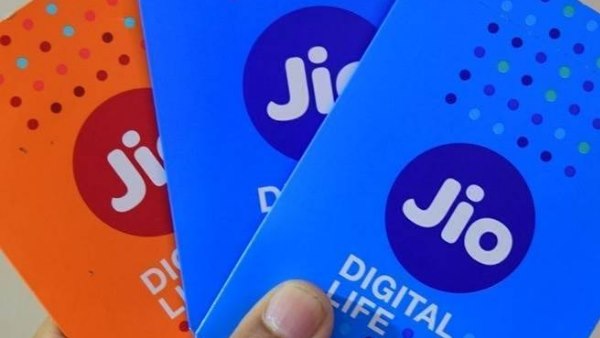 जियो के 555 रु के प्लान में 1000 फ्री मिनट की सुविधा
